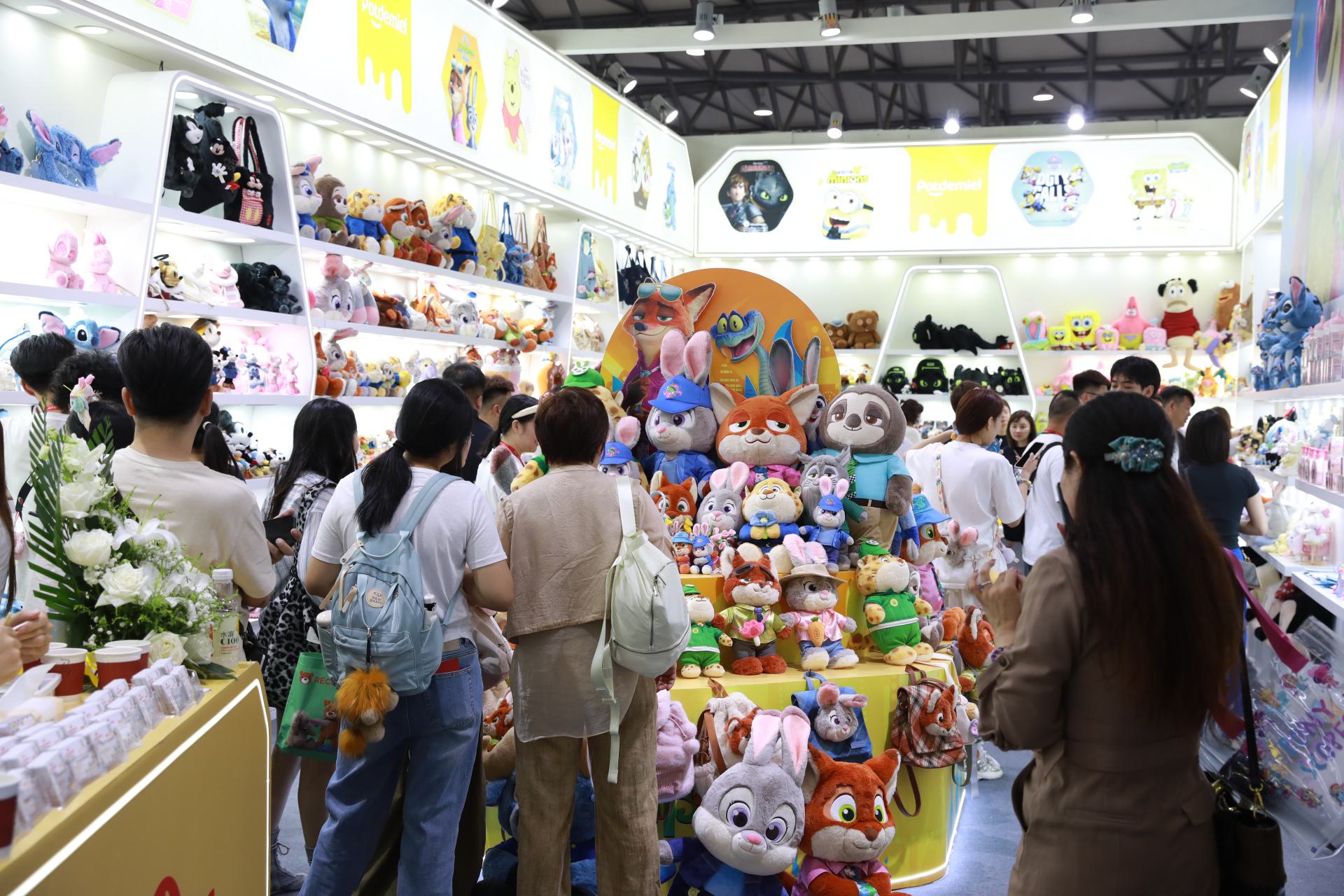 “AI+IP”雙重賦能，東莞茶山潮玩閃耀中國玩協四展，探索玩具銷售新紀元
